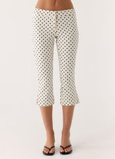 Rue Capri Pants - White Polkadot