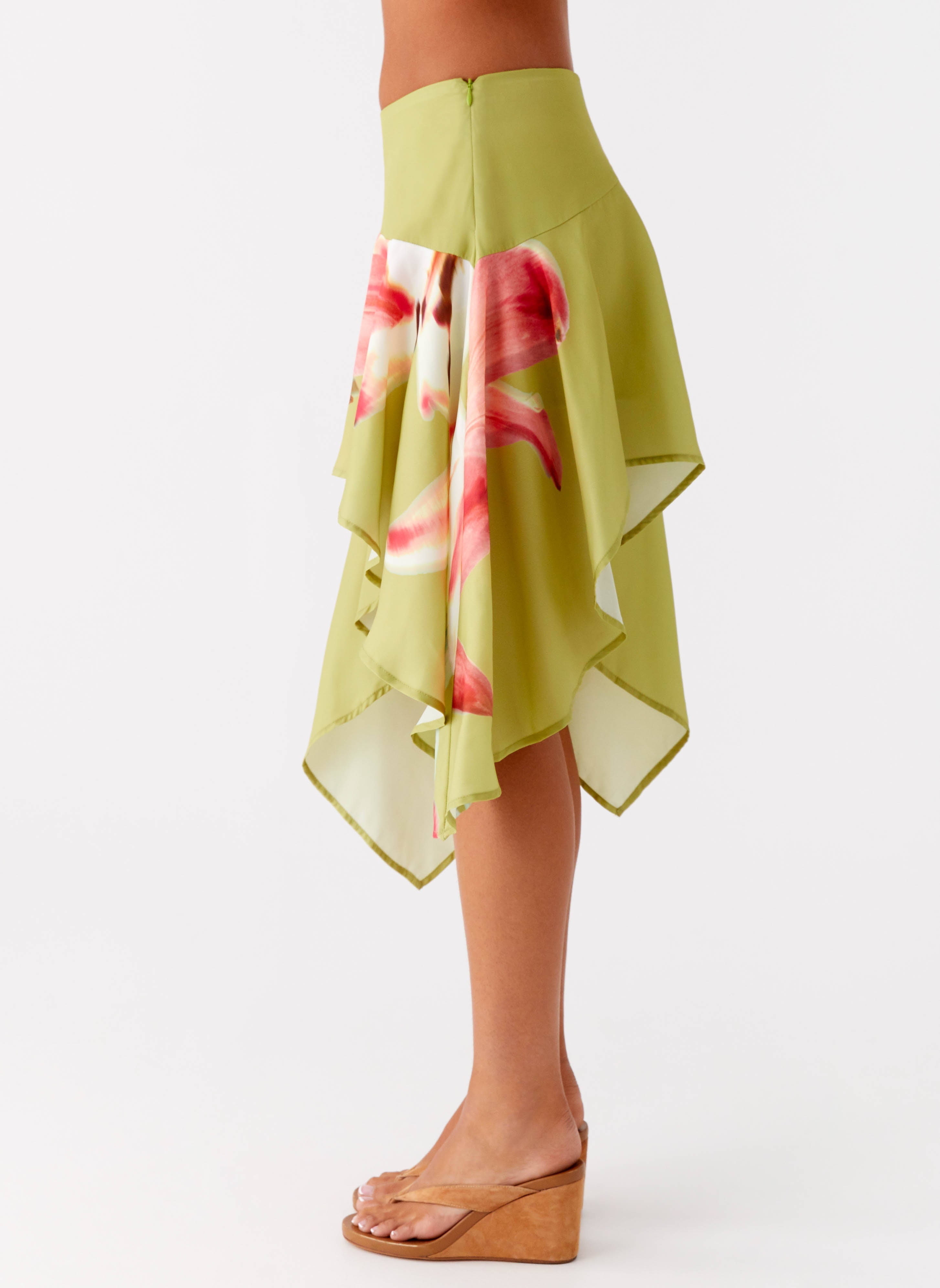 Kia Low Rise Asymmetrical Midi Skirt - Jungle Floral