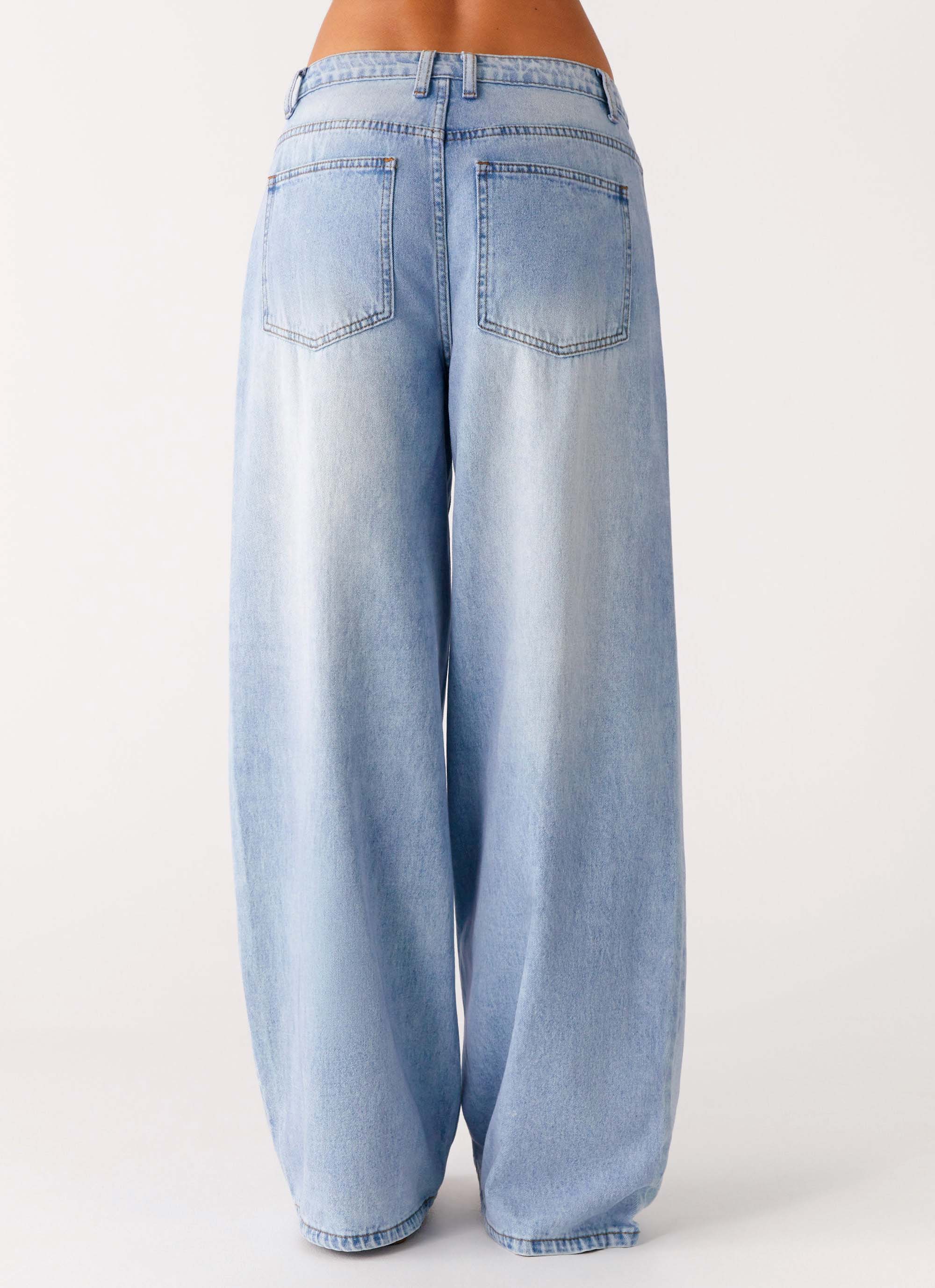 Timeless Wide Leg Jeans - Bleached Blue